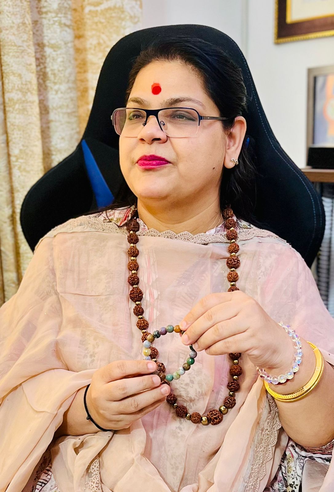 Ameeta S Bhatia best astrologer in delhi with Accurate Vedic Astrology