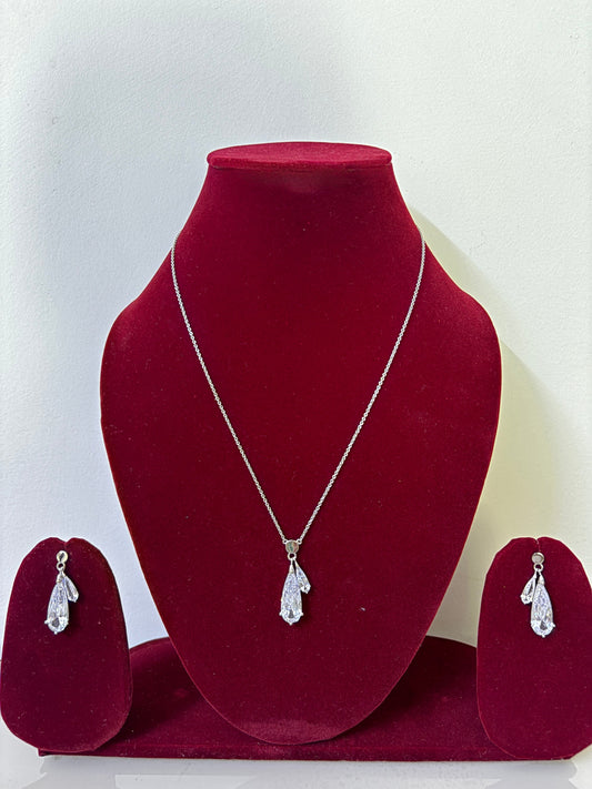 The Rosavelle Drop set with silver pendants and earrings featuring diamond substitute stones.
